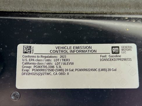 Used 2023 Chevrolet Suburban RST w/ Luxury Package image 23