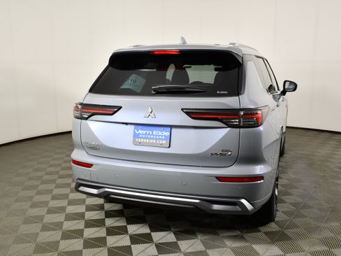 New 2026 Mitsubishi Outlander SEL AWD/4WD image 7