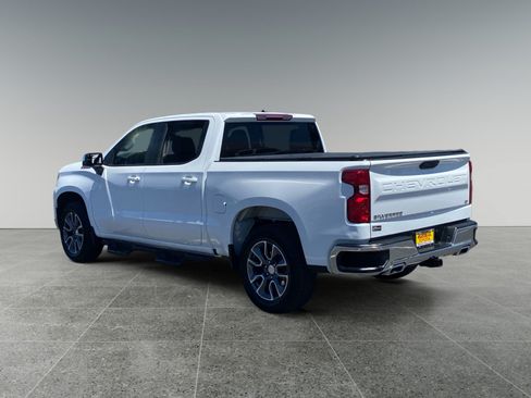 Used 2023 Chevrolet Silverado 1500 LT w/ Z71 Off-Road Package AWD/4WD image 3