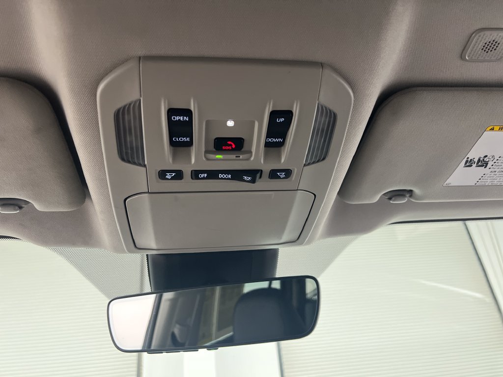 Used 2025 Toyota Highlander XLE FWD image 75