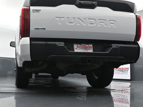Used 2023 Toyota Tundra SR5 w/ SR5 Convenience Package AWD/4WD image 39