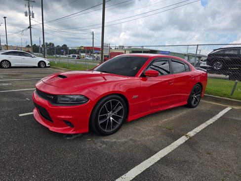 Used 2018 Dodge Charger R/T Scat Pack RWD image 3