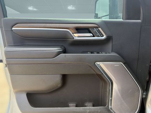 Used 2024 Chevrolet Silverado 2500 High Country w/ Technology Package AWD/4WD image 13