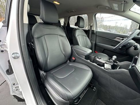 Used 2024 Kia Sportage EX image 27