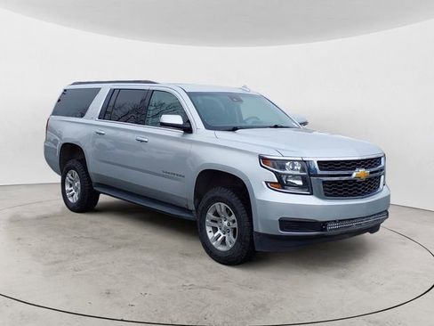 Used 2017 Chevrolet Suburban LT AWD/4WD image 7