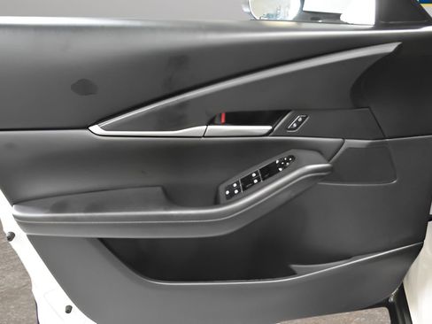 Used 2023 MAZDA CX-30 AWD 2.5 S w/ Select Package image 33