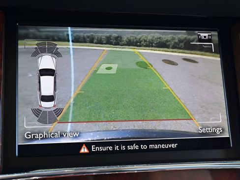 Used 2016 Bentley Mulsanne image 13