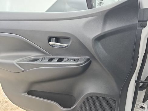 Used 2025 Nissan Versa SV w/ Trunk Package FWD image 31