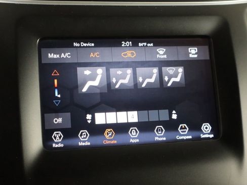Used 2019 Jeep Cherokee Latitude w/ Popular Appearance Group AWD/4WD image 32