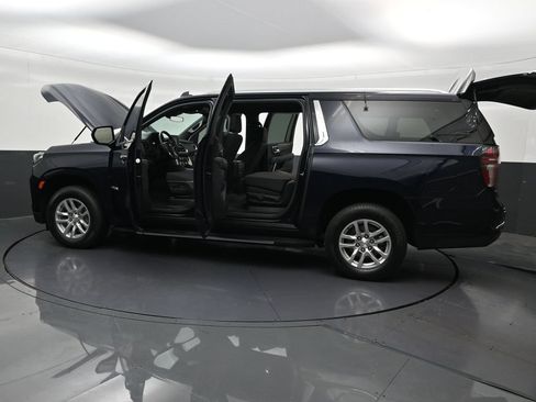 Used 2024 Chevrolet Suburban LS RWD image 35