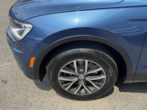 Used 2019 Volkswagen Tiguan SE w/ Panoramic Sunroof Package AWD/4WD image 10