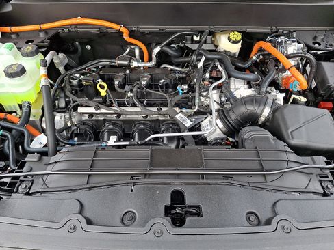 New 2025 Ford Maverick XL image 19