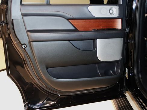 Used 2024 Lincoln Navigator L Black Label AWD/4WD image 49
