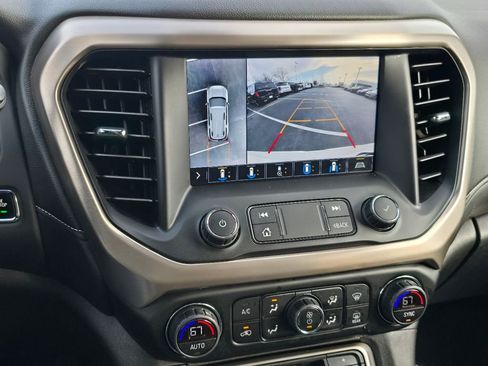 Used 2020 GMC Acadia Denali w/ Technology Package AWD/4WD image 23