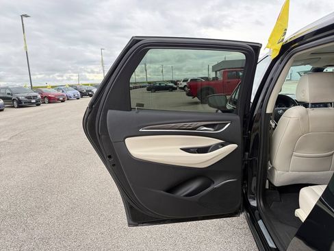 Used 2023 Buick Enclave Avenir w/ Avenir Technology Package AWD/4WD image 35