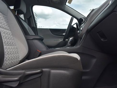 Used 2022 Chevrolet Equinox LT image 10