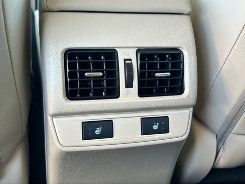 Used 2017 Subaru Outback 2.5i Limited image 21