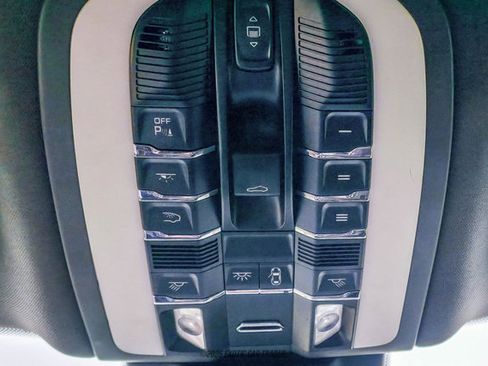 Used 2017 Porsche Macan S AWD/4WD image 47