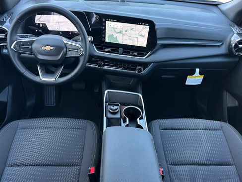 New 2026 Chevrolet Equinox LT w/ Safety and Technology Package FWD image 13