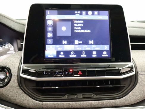 Used 2022 Jeep Compass Latitude FWD image 10