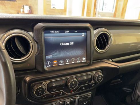 Used 2023 Jeep Wrangler Unlimited Sahara image 23