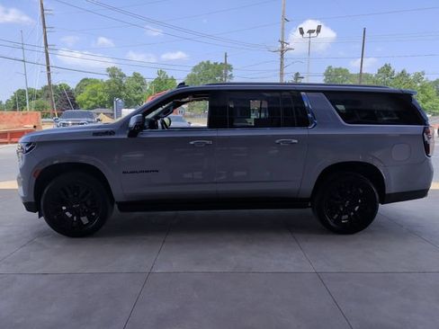 Used 2024 Chevrolet Suburban High Country AWD/4WD image 6