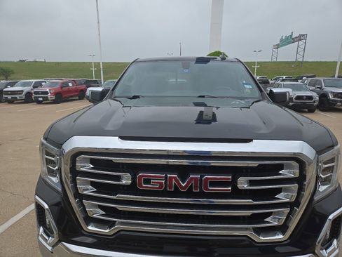 Used 2019 GMC Sierra 1500 SLT RWD image 3