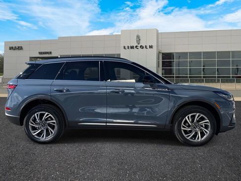 New 2026 Lincoln Corsair Premiere image 2