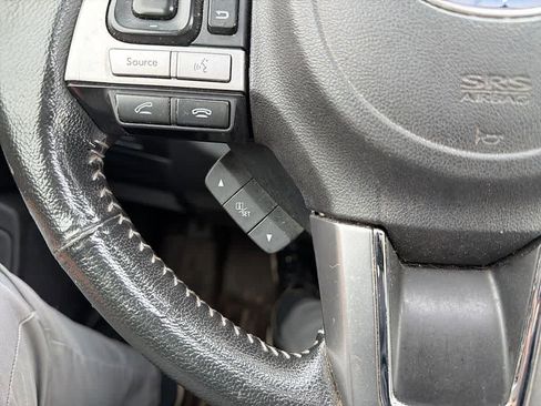 Used 2018 Subaru Forester 2.5i Touring AWD/4WD image 25