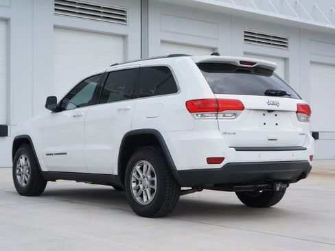 Used 2018 Jeep Grand Cherokee Laredo image 9