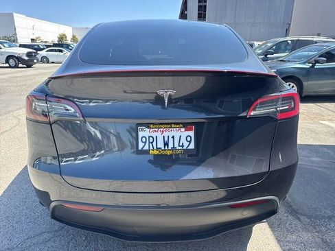 Used 2025 Tesla Model Y Long Range RWD image 6