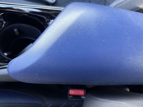 Used 2020 Toyota C-HR XLE image 32