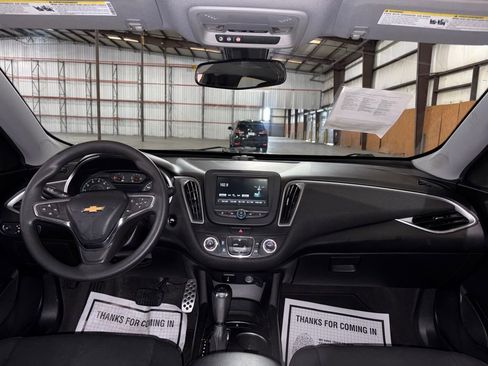 Used 2017 Chevrolet Malibu LS FWD image 15