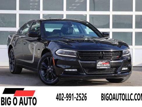 Used 2022 Dodge Charger SXT w/ Blacktop Package image 1