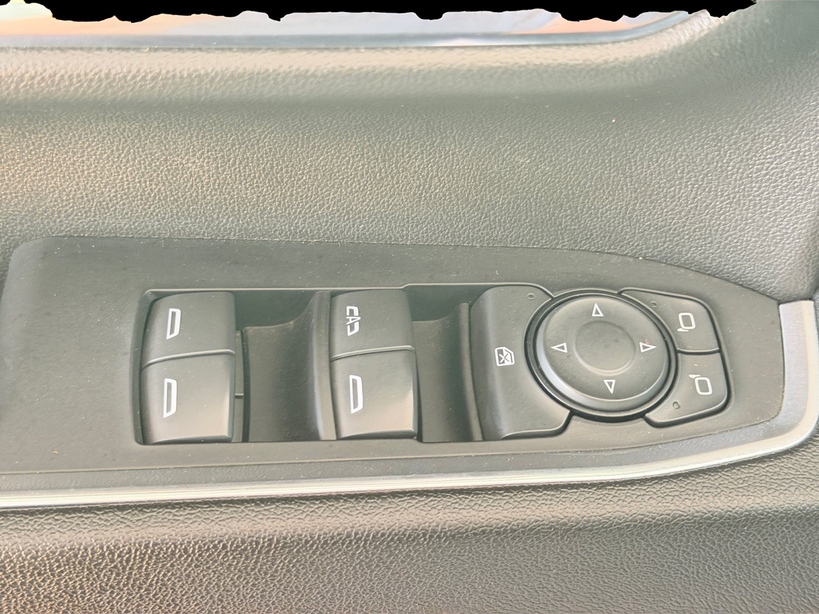 Used 2024 Chevrolet Silverado 2500 LT AWD/4WD image 11