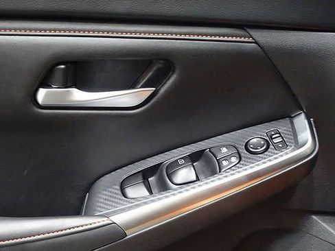 Used 2024 Nissan Sentra SR image 15