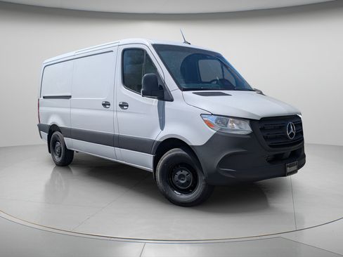 New 2026 Mercedes-Benz Sprinter 2500 image 13