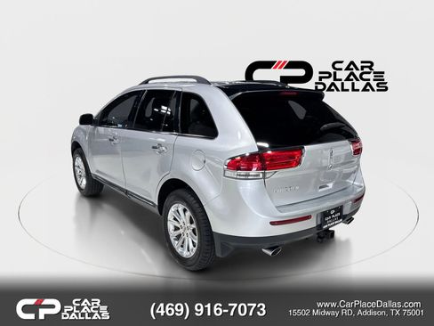 Used 2012 Lincoln MKX FWD image 5