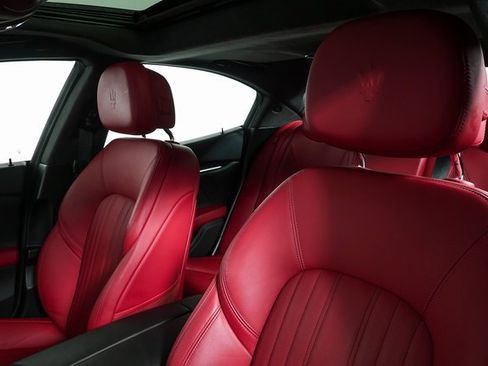 Used 2023 Maserati Ghibli Modena Q4 image 2