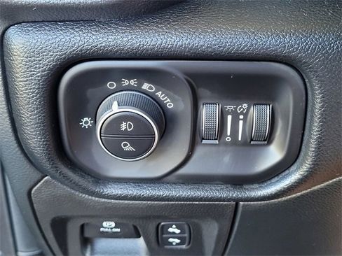 Used 2021 RAM 1500 Laramie image 14