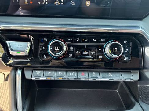 Used 2025 GMC Sierra 2500 Denali Ultimate w/ Max Trailering Package AWD/4WD image 25