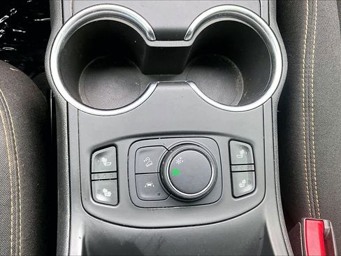 Used 2020 GMC Terrain SLE w/ Driver Convenience Package FWD image 33