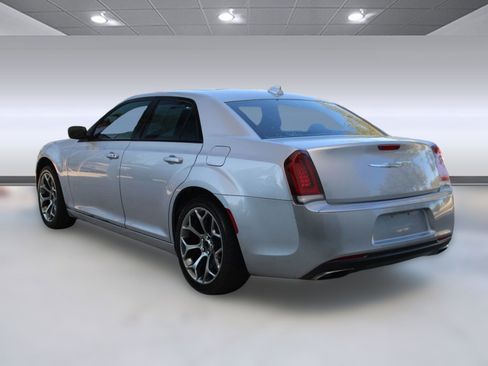 Used 2016 Chrysler 300 S image 3