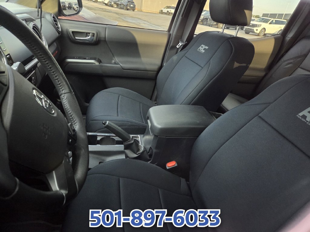 Used 2022 Toyota Tacoma TRD Off-Road w/ TRD Premium Off Road Package AWD/4WD image 10