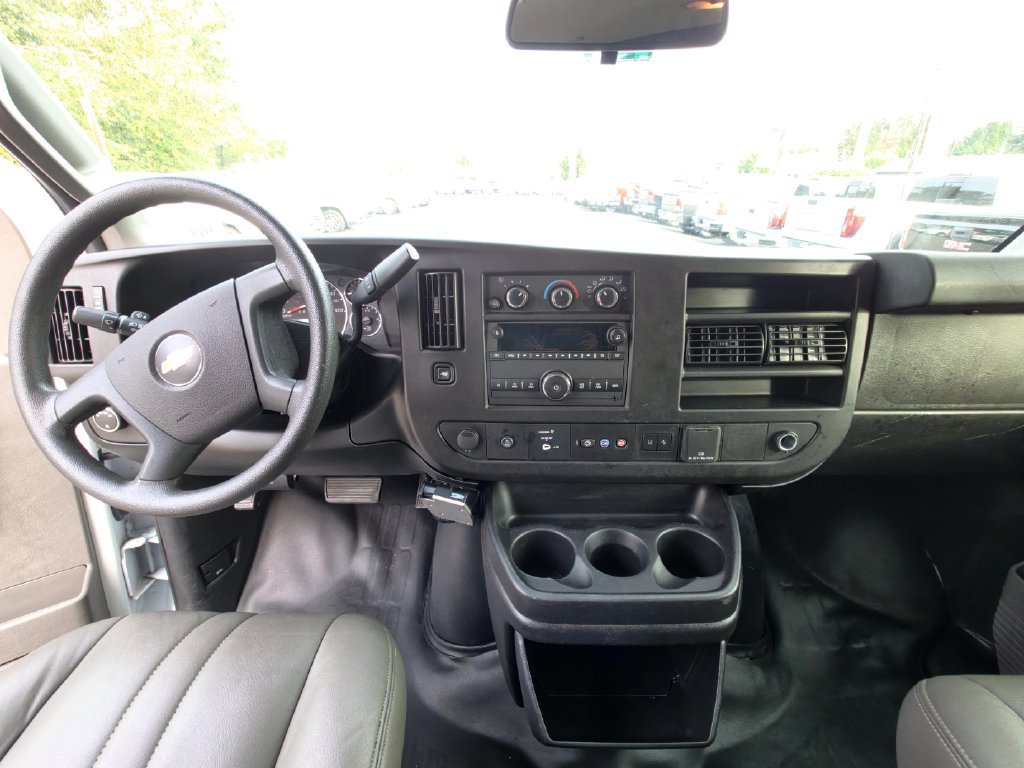 Used 2020 Chevrolet Express 2500 RWD image 31