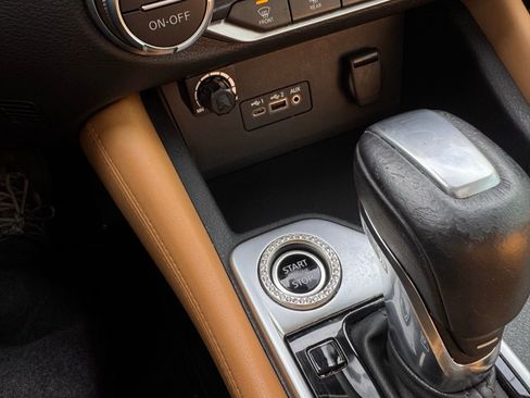 Used 2022 Nissan Sentra SV w/ SV Premium Package image 36