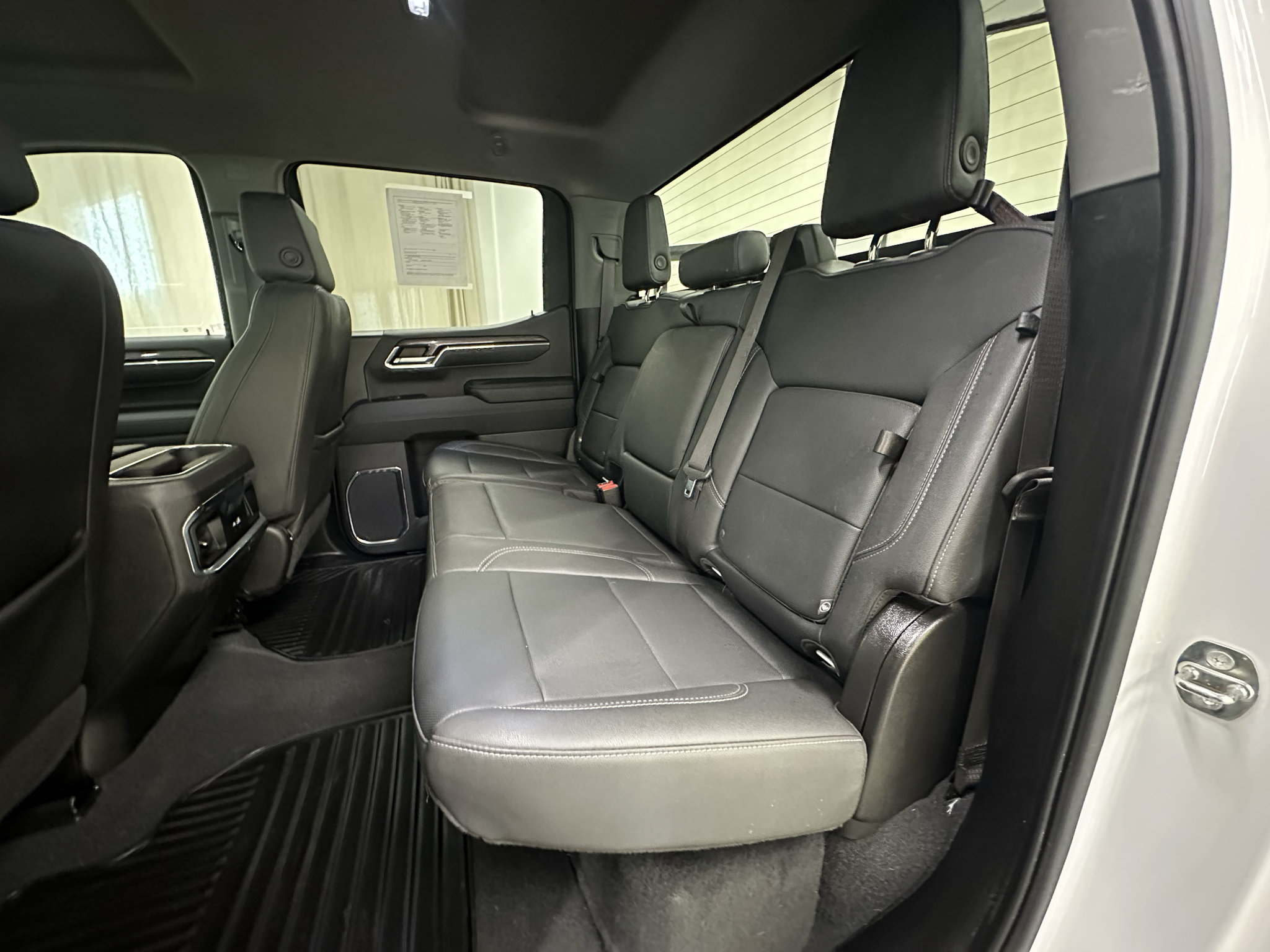 Used 2024 Chevrolet Silverado 1500 LTZ AWD/4WD image 20