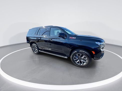 Used 2022 Chevrolet Tahoe Z71 w/ Z71 Off-Road Package AWD/4WD image 2