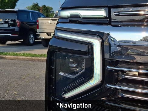 Used 2026 Chevrolet Suburban Premier w/ Sun And Tow Package AWD/4WD image 11