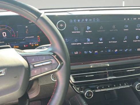 Used 2024 Chevrolet Traverse RS w/ LPO, Floor Liner Package AWD/4WD image 12